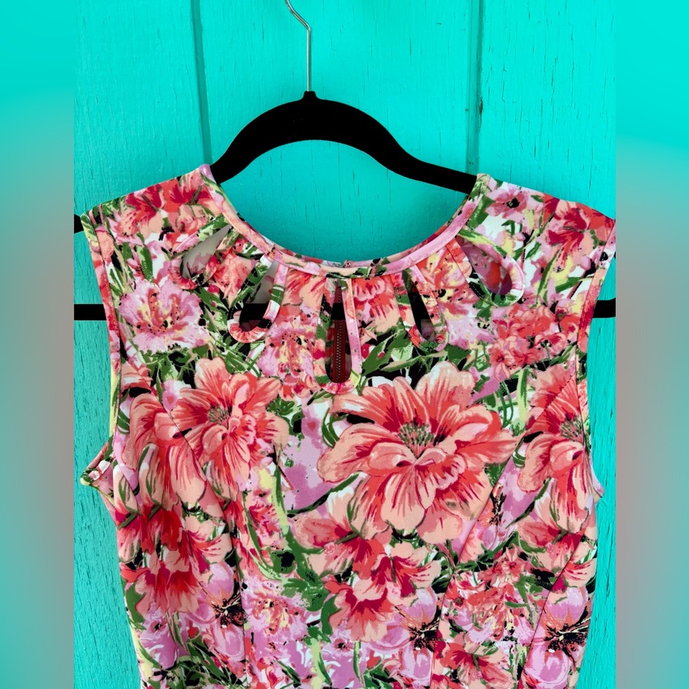 Gabby Skye Women’s Floral Fit and Flare Sleeveless Dress Size 12 - Picture 4 of 9
